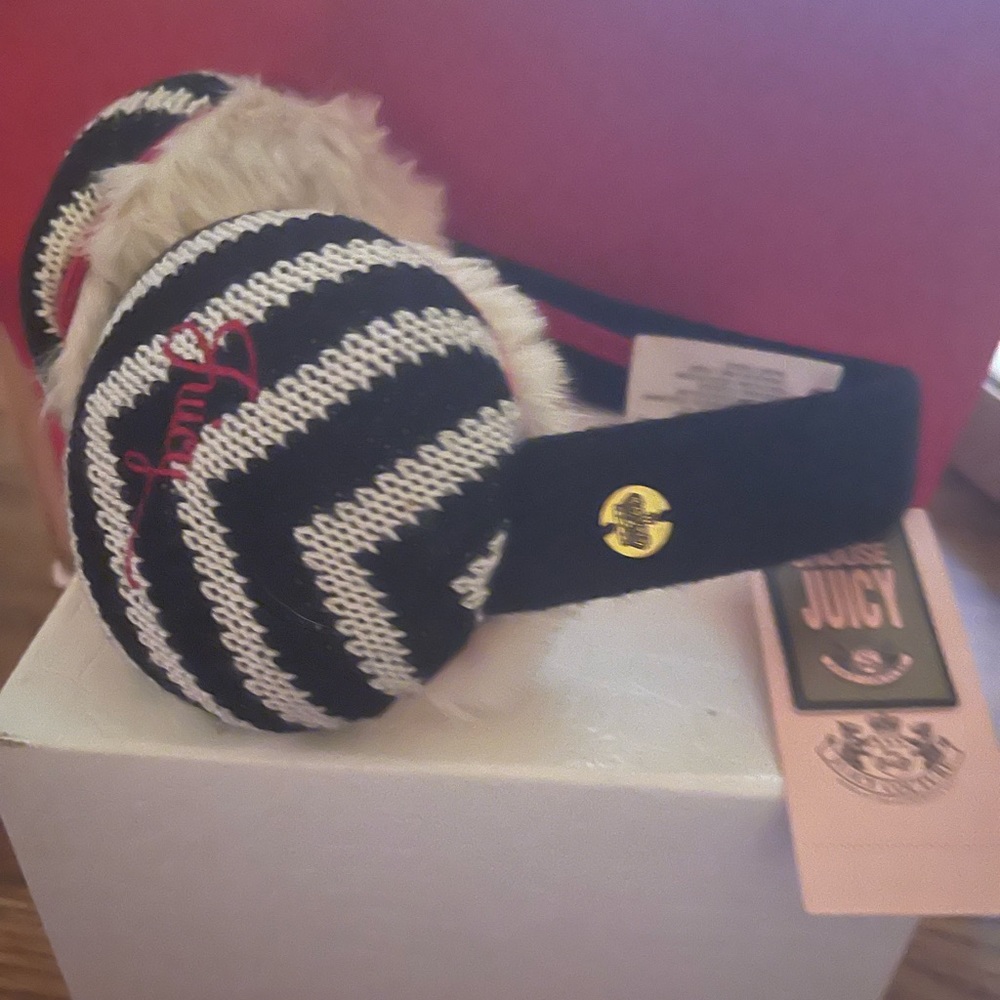 Brand new Juicy couture earmuffs